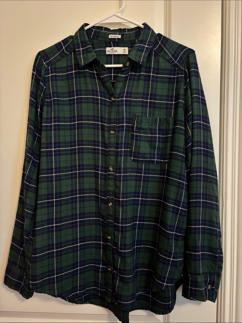 Hollister Women’s Boyfriend Fit Green Navy Plaid Flannel Shirt